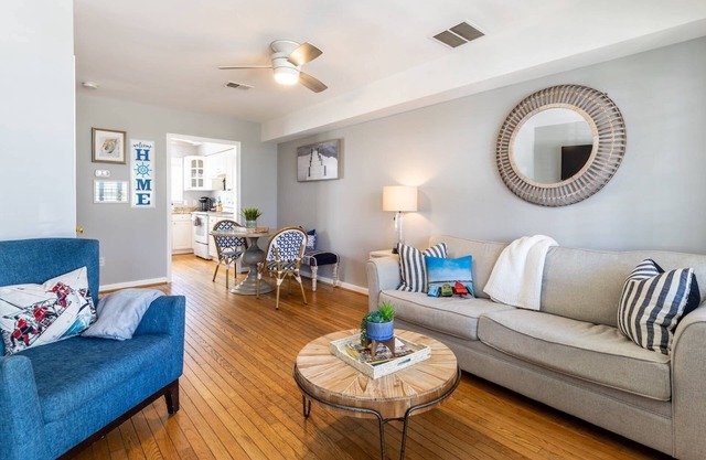 Steps to the marinas with Private back deck, yard and Easy parking
