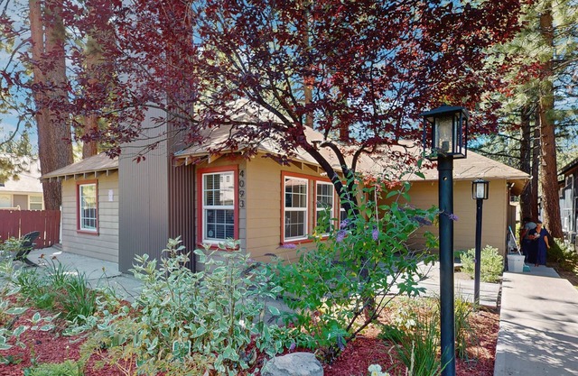 Walkable state-line home just 3 blocks to Heavenly Village w/ hot tub & firepit