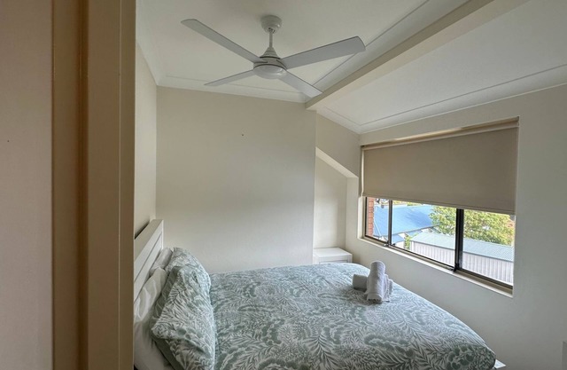 Walker 2 - newly renovated 3 bedroom top floor apartment