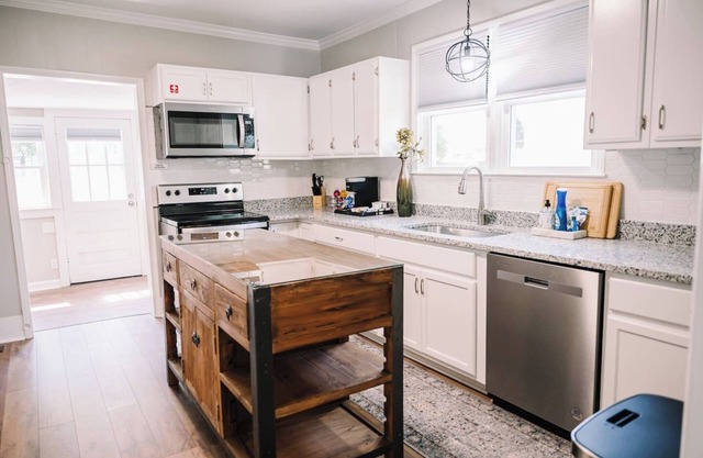 Walking distance to the Caesars Casino located in the Schoolfield district!