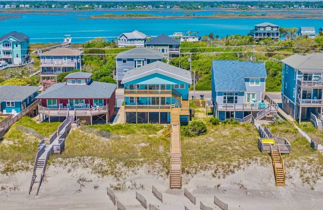 Marcher sur Sunshine-Both Levels: 8BR, 4BA, Sleeps 16! Oceanfront avec ponts!
