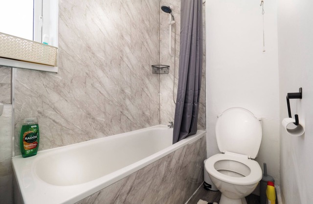 Wallasey & Liverpool Apartment