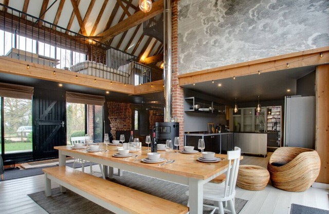 Walnut Barn - Quatre Chambres Maison, Couchages 8