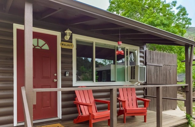 Fall Getaway! The Walnut Cabin~20min to RMNP!