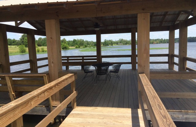 Walnut Getaway est une maison familiale loin de chez soi.