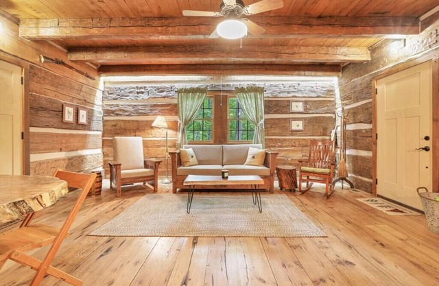 Walnut Lodge Cabin-Private Oasis