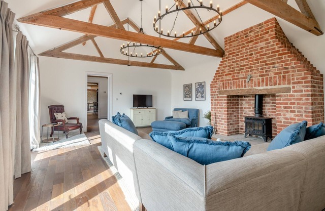 Walnut Tree Barn - Quatre Chambres Maison, Couchages 8