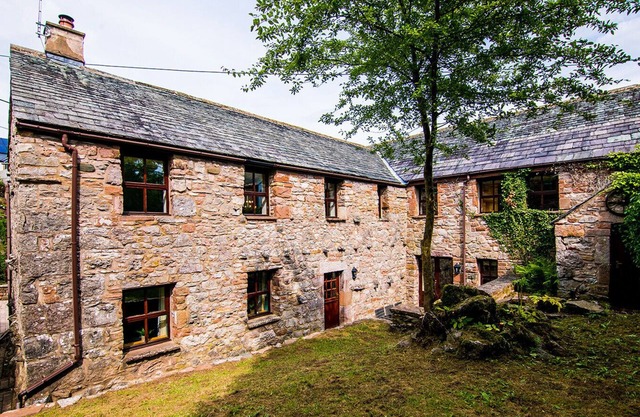 WALTONS CLOSE, pet friendly, with open fire in Stainton, Cumbria