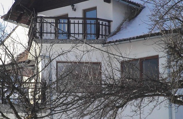 Waltraud House à distance de marche du château de Bran est 2,2 km et 1 km de la piste de ski