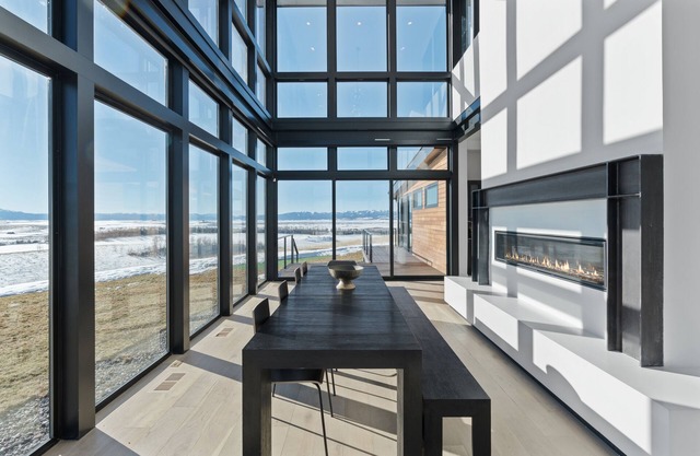 Wander Teton Valley sleeps 10, w/Workstations/Hot tub & gym, 5 Bedrooms