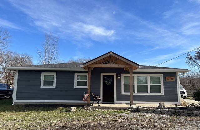 Ward's Cottage is 5 minutes from downtown Noblesville, 7 miles from Grand Park.