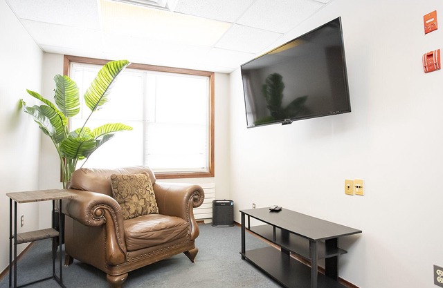 Wardens Quarters: 2 Bedroom Apt