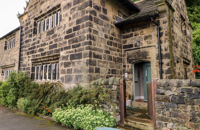 Warley Lodge, HALIFAX