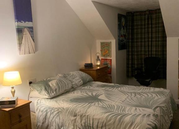 Warm and Cosy Double Bedroom