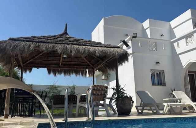 Warm and intimate villa
