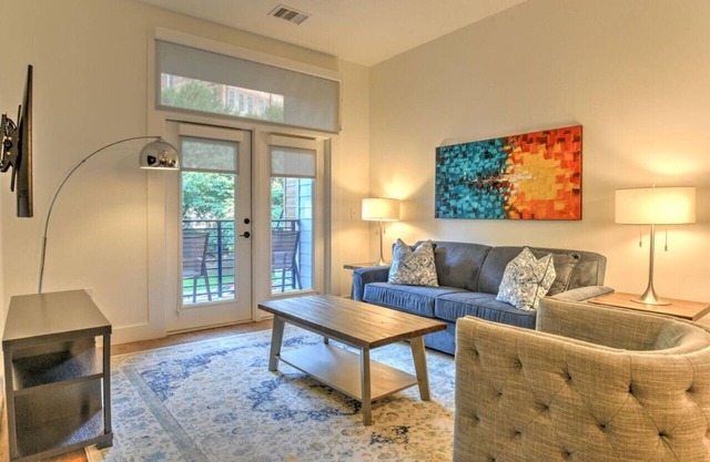 Nouveau, luxueux condo 1 ch / 1 sdb situé au coeur du centre-ville d'Asheville ~ 55 S. Unité de marché n ° 204