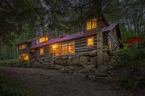 Warm Historic Mountain Cabin