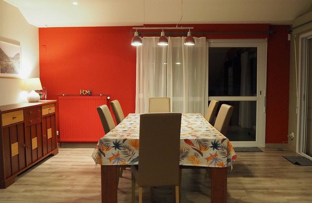 Maison chaleureuse dans un environnement calme