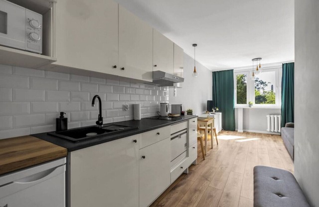 Warsaw City Center Studio - Park, Subway Nearby by Rentujemy