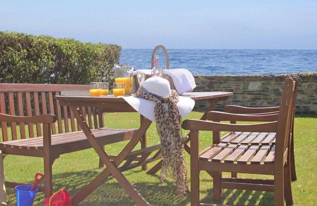 WATCHTOWER, family friendly, character holiday cottage in Looe