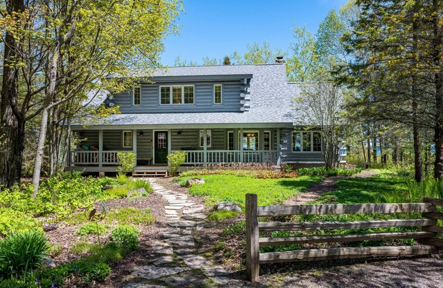 Eau Log Cabin avant!