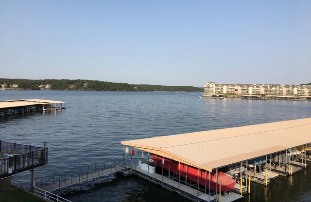 Nouvellement remodelé-Belle Condo Front de l'eau * 1 lit / 1 Bain * 4 personnes * Pas d'accès étapes