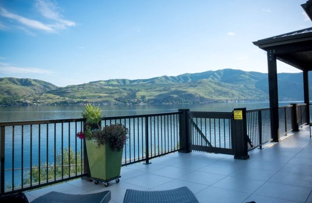 WATER FRONT - PRIVATE POOL AND DOCK W/BUOY