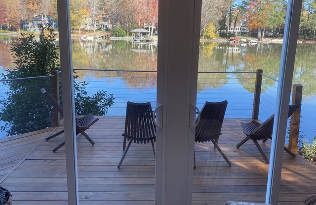 Water's Edge Lakefront Escape On Lake Wylie!