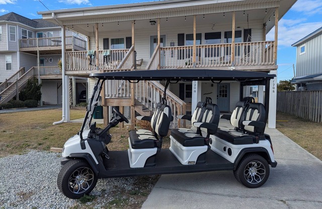 4-bedroom house in welcoming Topsail beach with Golf cart.