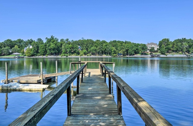 Waterfont Lake Wylie Home w/ Yard + Fire Pit!