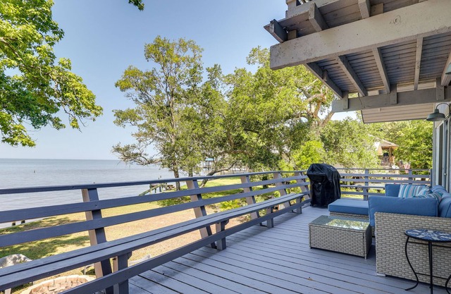 Waterfront Alabama Vacation Rental w/ Deck