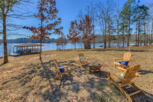Waterfront at Bedford 5BR