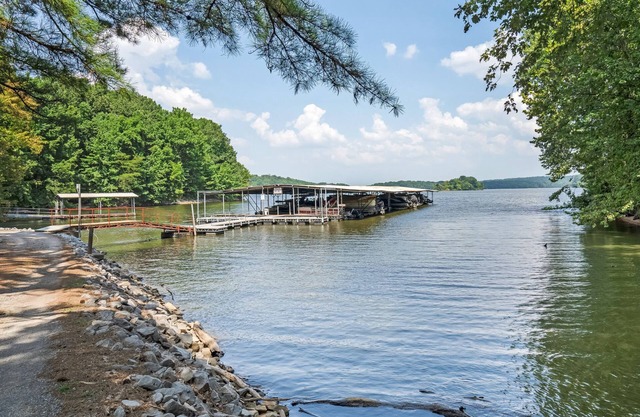 Waterfront Tiny Home at Prizer Point