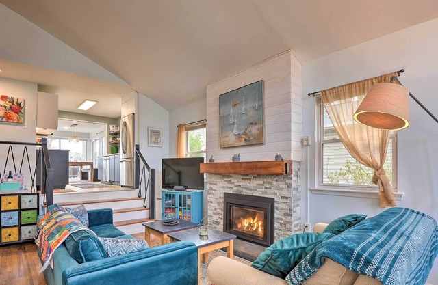 Waterfront Chesapeake Cottage in Oyster Bay - Dock
