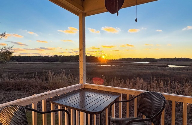 Waterfront condo at Harbor Landing G02 - Relax in BEAUTIFUL Ocean Springs