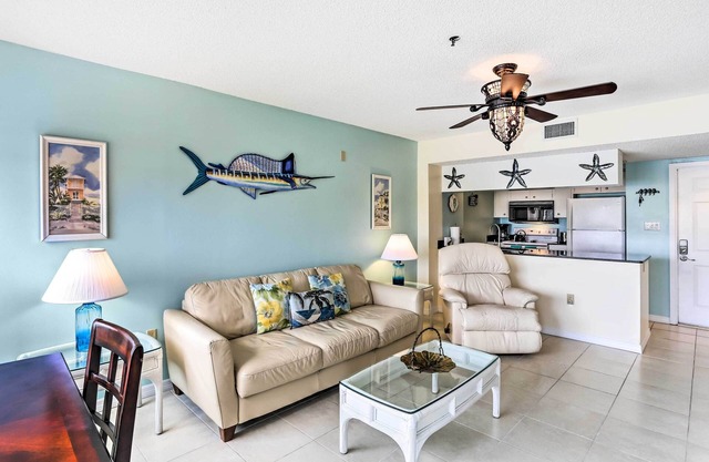 NOUVEAU! Bord de l'eau Punta Gorda Condo w / Pool & Marina