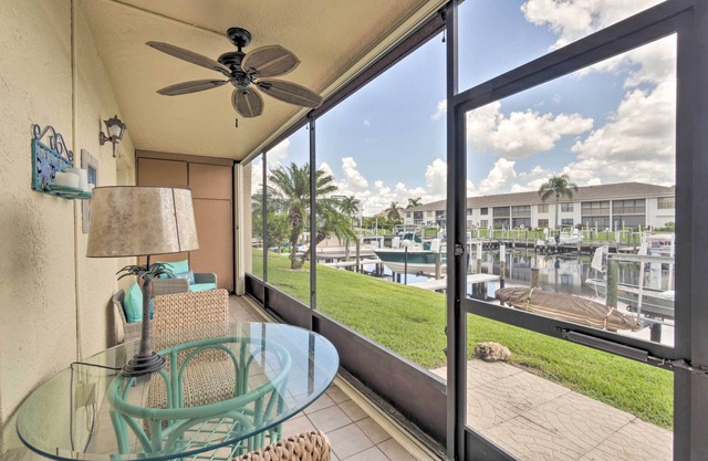 Waterfront Condo w/ Dock - Walk to Fishermen’s!
