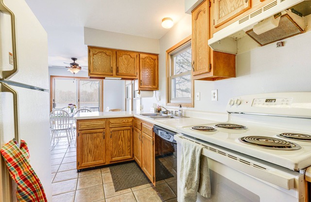 Coldwater Cottage sur Dragon Lake w / Dock & Deck!