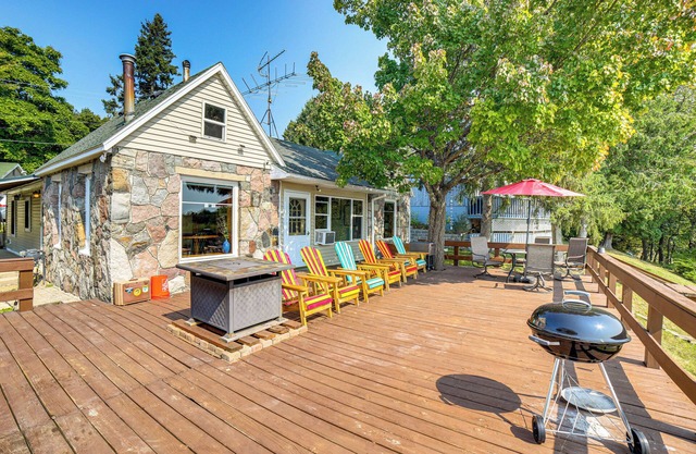 Waterfront Cottage w/ Dock & Views in Six Lakes!