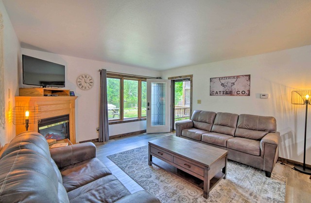 Waterfront Crivitz Property w/ Lake Access!