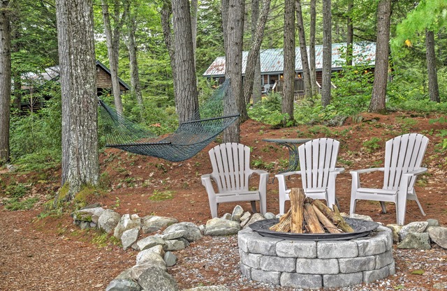 Lakefront Danemark Cottage w / Dock, canoë et 4 kayaks!