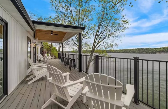Waterfront Elegance: Spacious 5BR Lake Home with Game Room & Private Dock Access