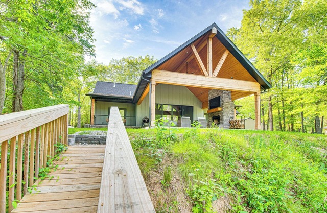 Waterfront Flippin Retreat w/ White River Access!