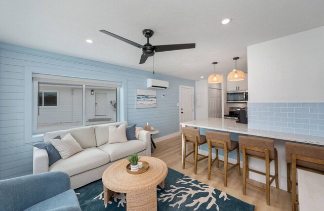 Waterfront Getaway w/ Pool Access – Bluefish #4