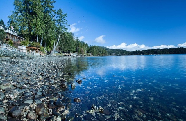 Waterfront Getaway, Belle Hood Canal