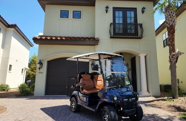 Maison de luxe avec voiturette de golf!