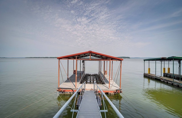 Waterfront Grove Retreat w/ Dock: 'Cedar Ridge'