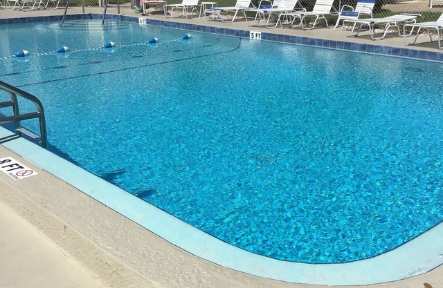 Waterfront Gulf of Mexico Condo walking distance to beaches