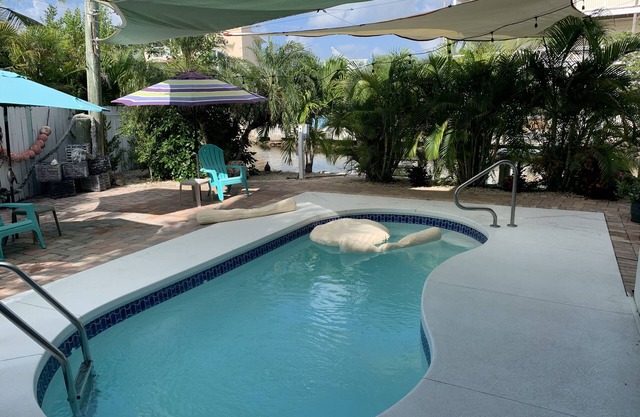 NOUS SOMMES COMPLÈTEMENT REMODELED DEPUIS IRMA ET PRÊTS POUR VOUS APPRÉCIER