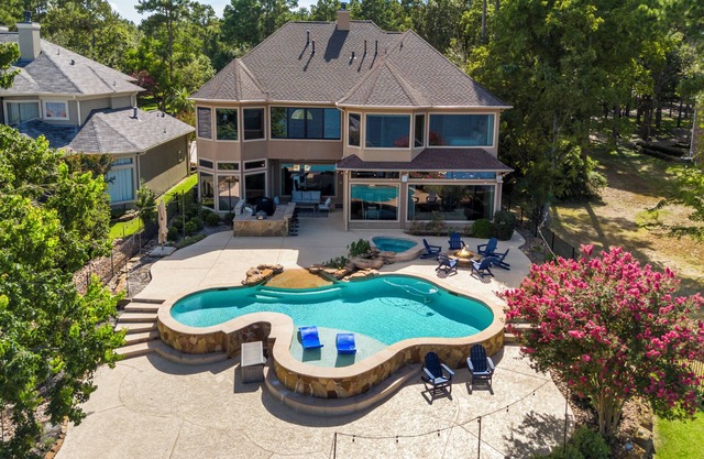 Spacious 6-bedroom waterfront home on Lake Conroe.
